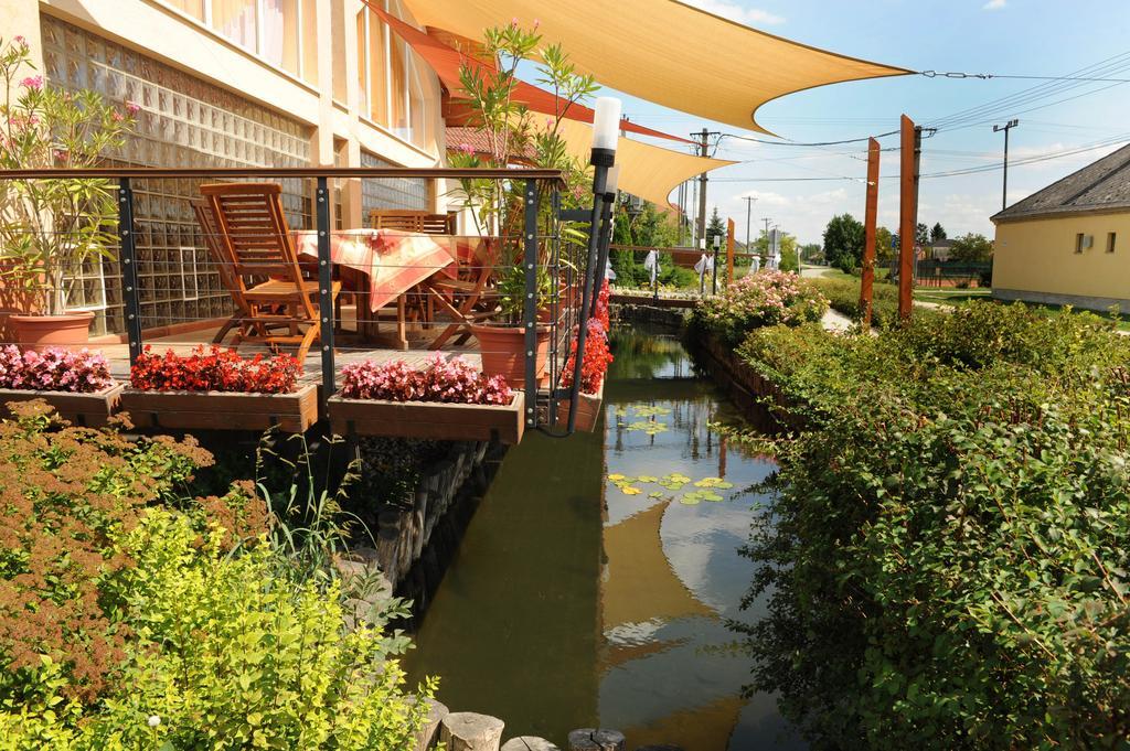 Orchidea Hotel Липот Экстерьер фото